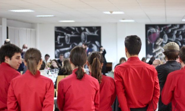 Cena en el CIFP Carlos Oroza de Pontevedra y su Revolución del Bacalao.