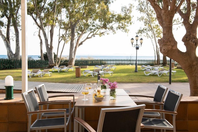 hoteles bonitos en Roses